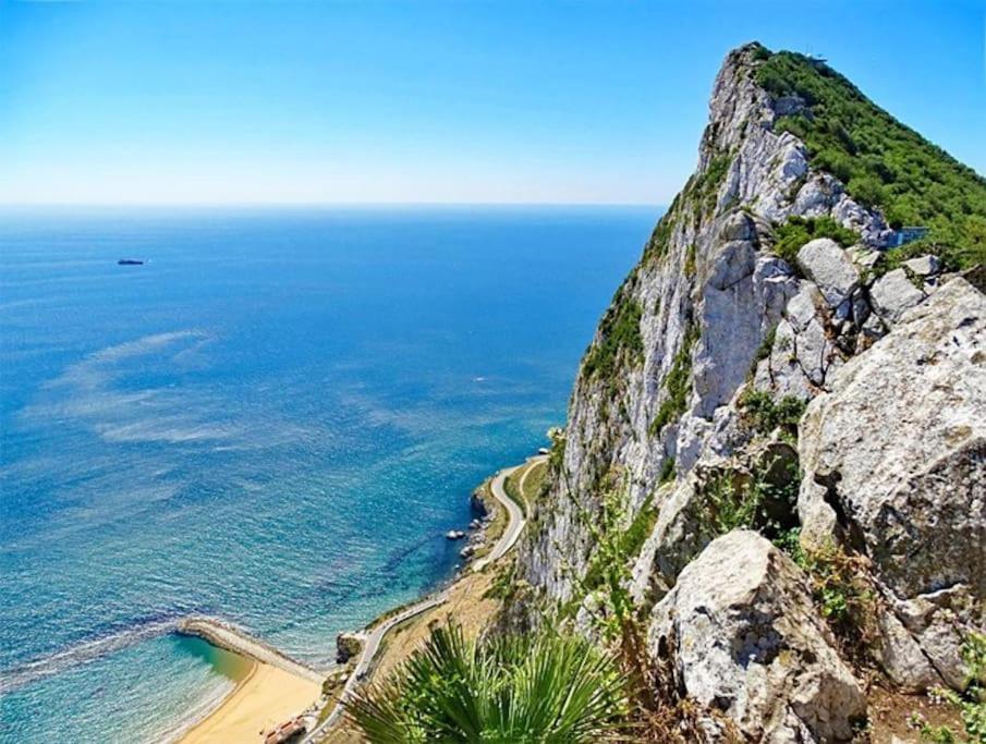 Best Location 2 Bed2 Bath W/Lift In Town! Gibraltar Exterior foto